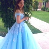 Designerul Diana Voevuțki și-a creat propria rochie de mireasă!